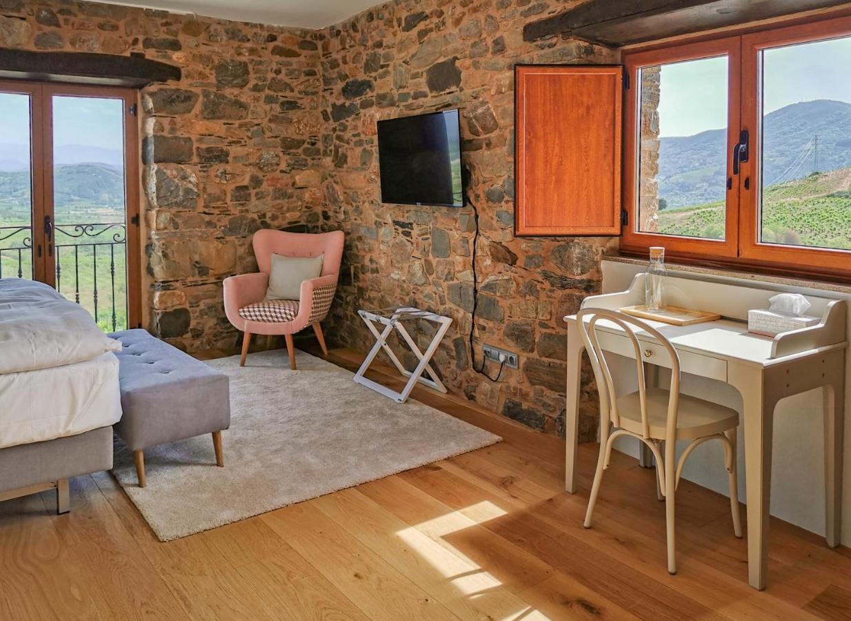 Boutique Finca Esencial Villafranca Del Bierzo Exterior photo